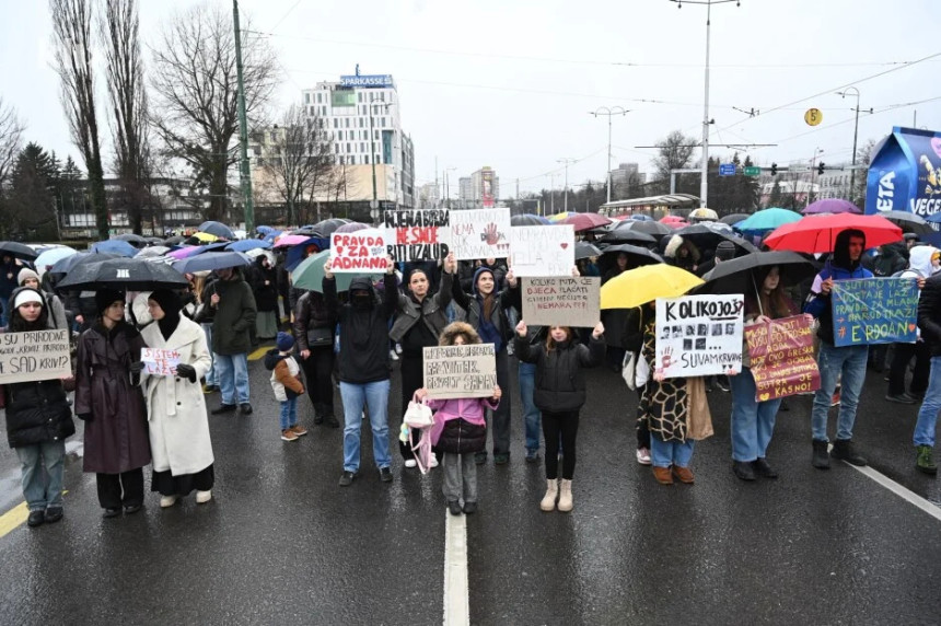 У Сарајеву протести, у Брчком сахрана настрадалог студента