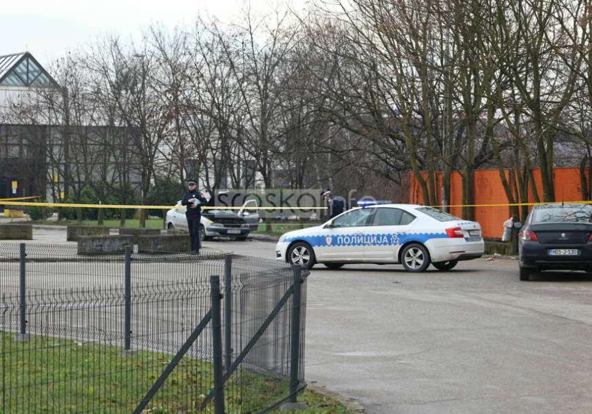 Tijelo muškarca pronađeno u parkiranom vozilu