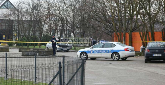 Tijelo muškarca pronađeno u parkiranom vozilu