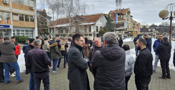 Vlada nema rješenja za probleme koji joj vise na vratu