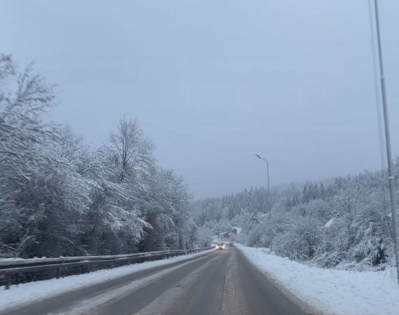 Kolaps: Pao snijeg, putevi neprohodni, nema struje
