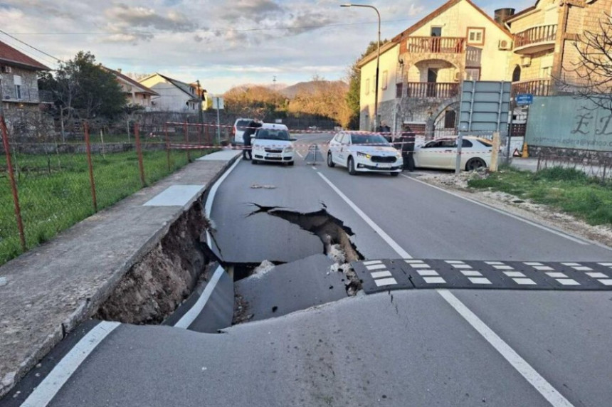Урушио се дио пута код Тивта, потпуна блокада саобраћаја