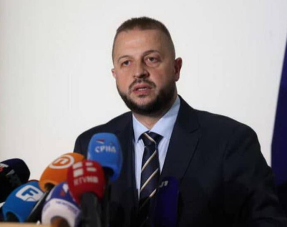 Čović sa Tompsonom gura prst u oko srpskom narodu