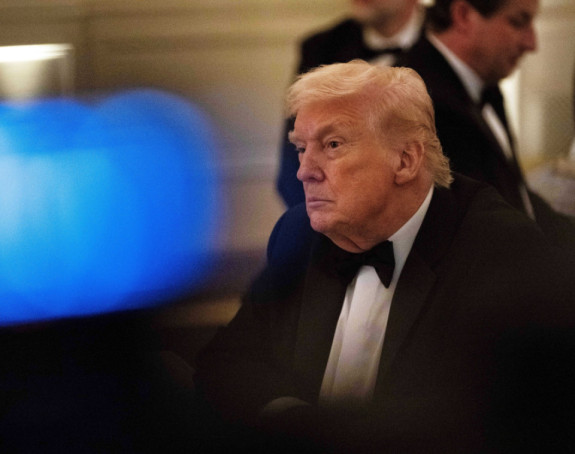 Tramp najavio da šalje bolnički brod na Grenland