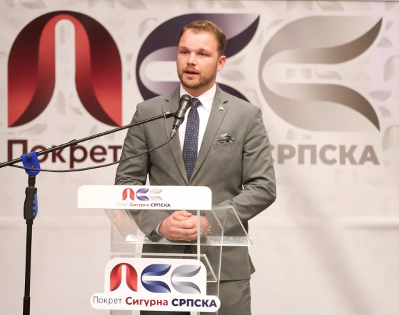 Sramota da se spomenik Trifunoviću podiže donacijama