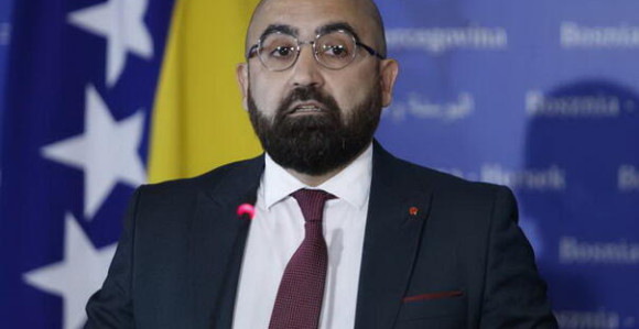 Amidžić odbio, pa Hasanović potpisao prenos novca CIK-u