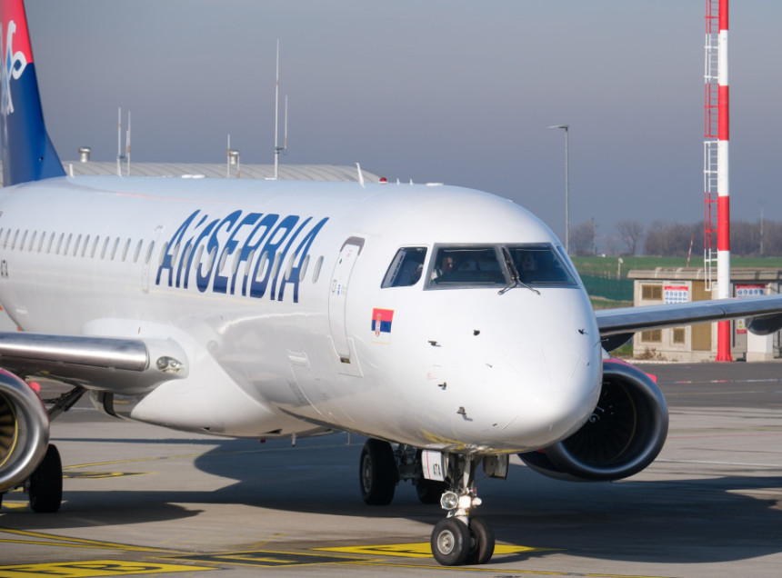 Avion Er Srbije iz Dubaija sletio u Beograd u 6.21