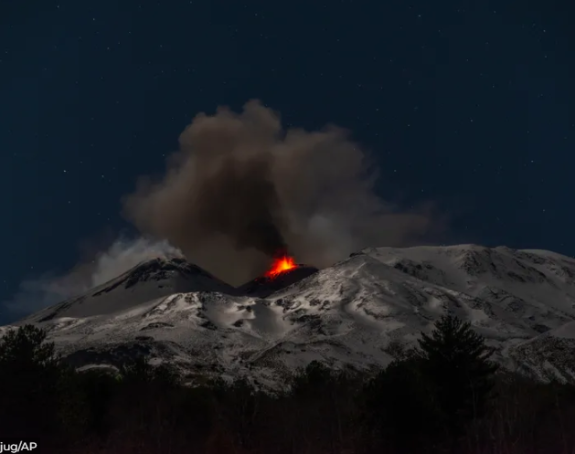 Snažan zemljotres pogodio Siciliju, epicentar na vulkanu