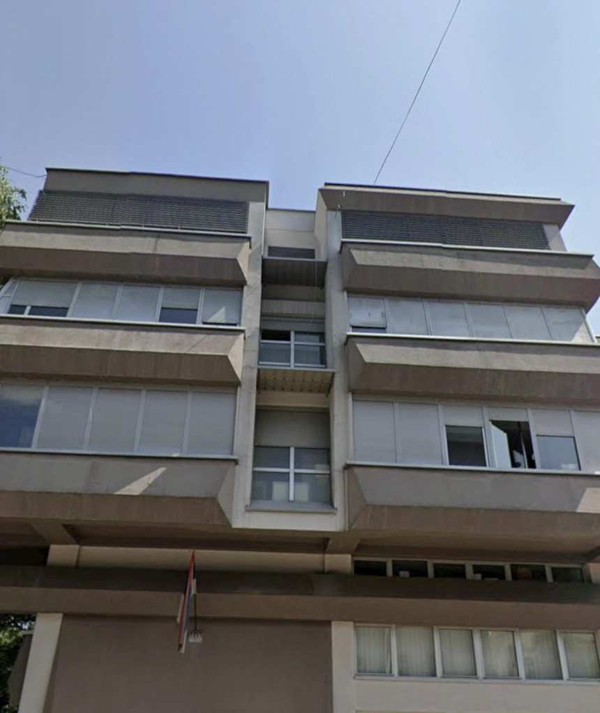 U Institutu ukradeni aluminijski paneli