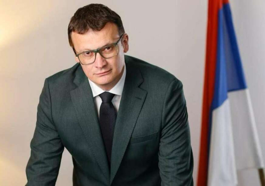 Божовић: Честитам министрима и предсједнику Владе - Нека нам је срећно пропадање!