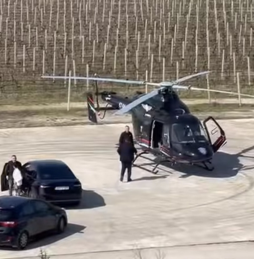 Stevandić vladinim helikopterom na stranačke tribine