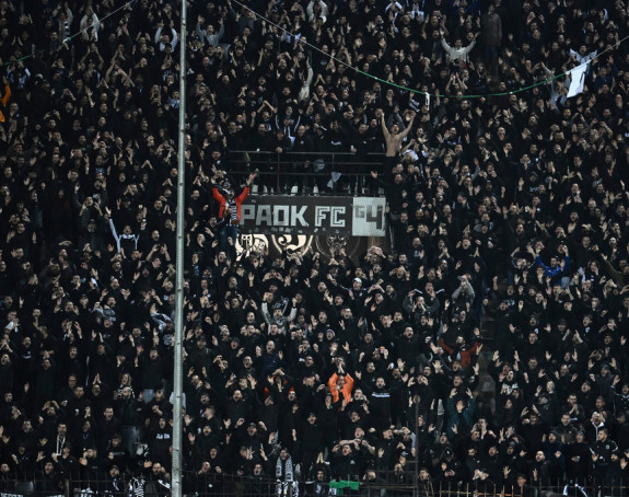 Избоден насмрт: Солунски дерби одложен због убиства