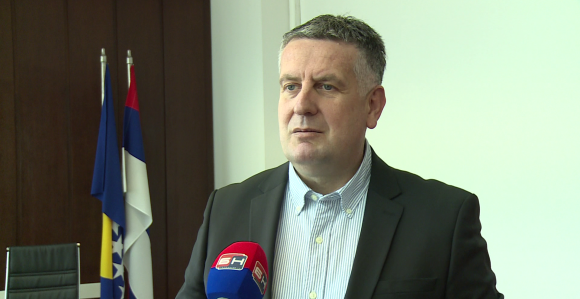 Blamaža Minića i poniženje institucija u režiji SNSD-a