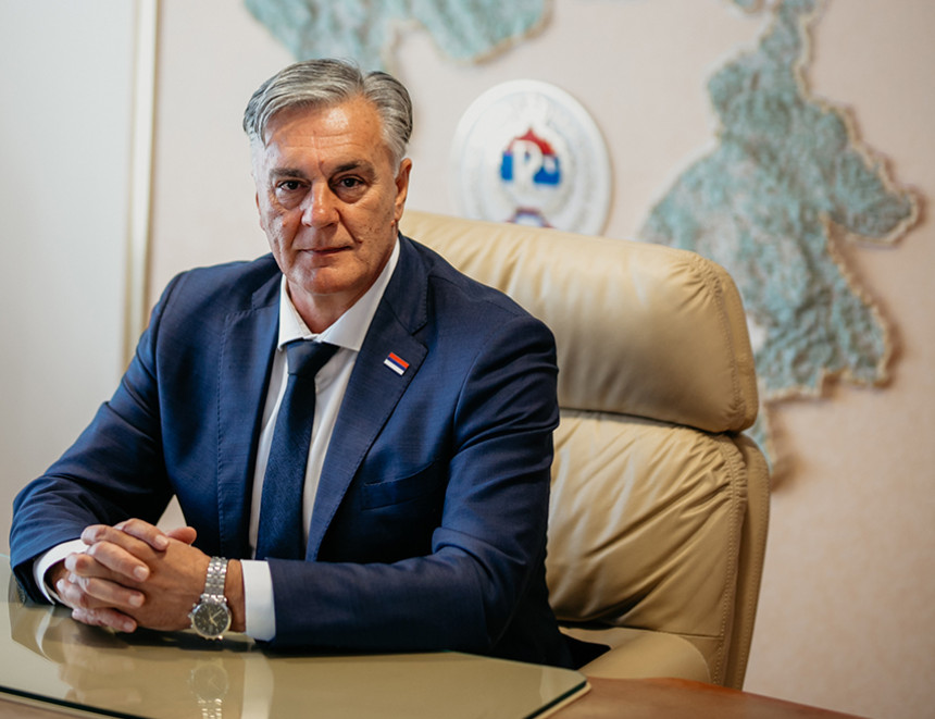 Karan poziva na srpsko jedinstvo, ali pod komandom SNSD-a