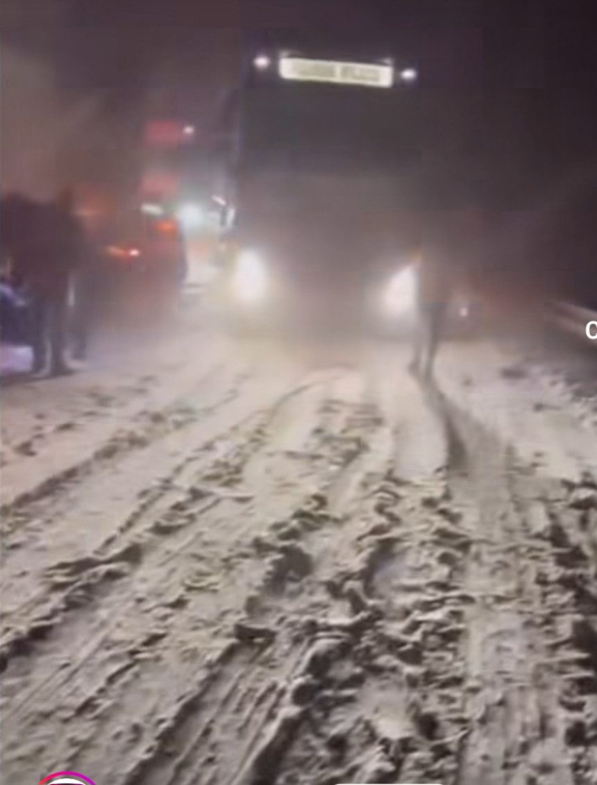 Kamioni zaglavljeni: Otežan saobraćaj preko Romanije