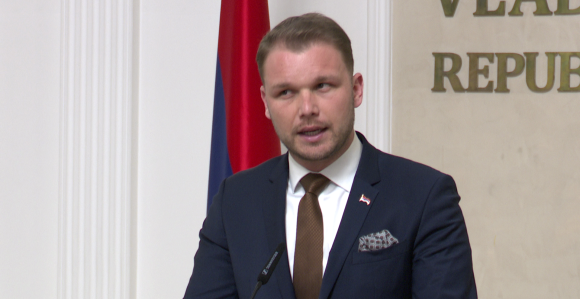 Mnoge zemlje štite građane, a kod nas SNSD sve blokira