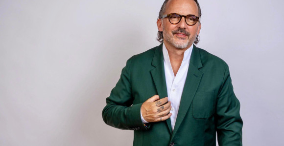 Тони Цетински са бине у Љубљани питао колико има Срба