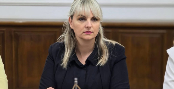 Социјална карта мртво слово на папиру, породица и даље одлазе