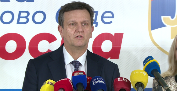 Blanuša najavio dijalog: Fokus ne smiju biti fotelje!