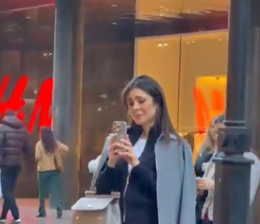 Glumica snimljena kako plače nasred Knez Mihailove