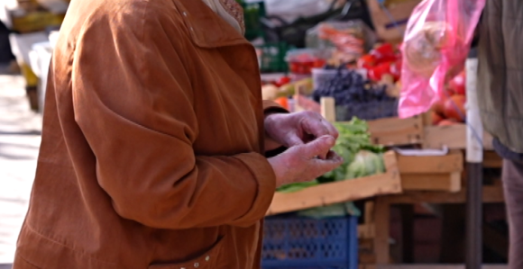 Ušteda marku: Kako Vlada Srpske maže oči narodu?