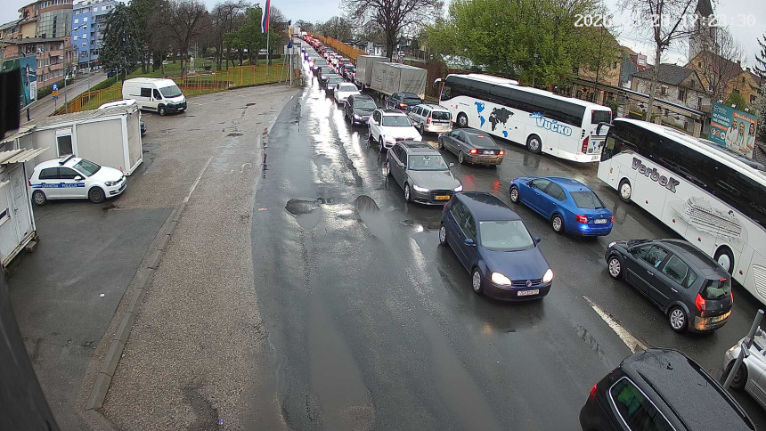 Velika gužva: Gradiška, Donja Gradina, Orašje i Brod