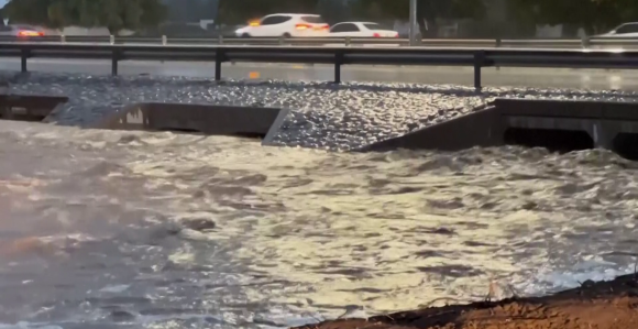 Број жртава поплава порастао на десет, евакуисано 533