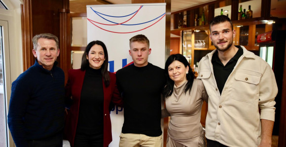 Trivićeva ponosna: Narodni front raste i jača