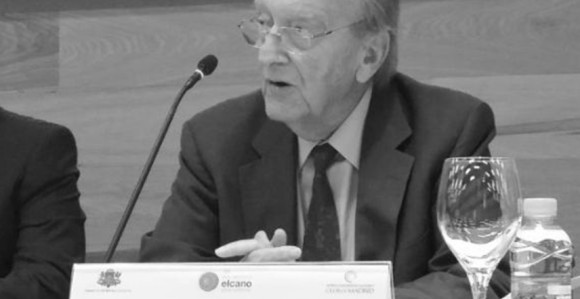 Preminuo bivši visoki predstavnik u BiH Karlos Vestendorp