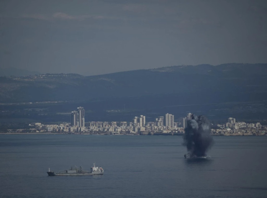 Projektili pali u blizini broda kod Saudijske Arabije