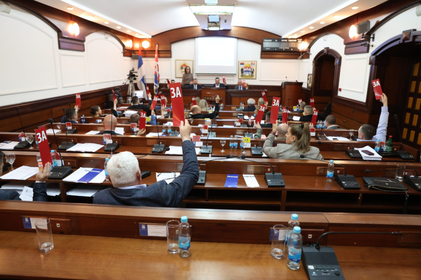 Licemjerni SNSD: U Republici jedno, u gradu drugo!