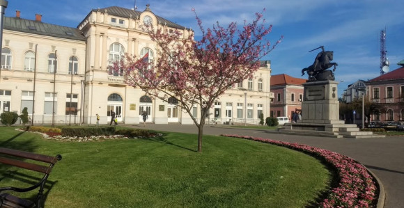 Sunčano i toplo vrijeme, na jugu prolazna oblačnost