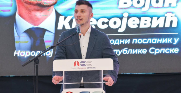 Neka premijer i ministarka prežive sa prosječnom penzijom