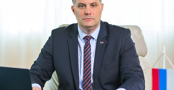 Nezakonita isplata dodatka na platu u ministarstvu