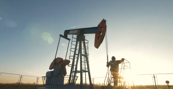 Skočile cijene nafte nakon Trampovih prijetnji Iranu