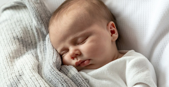 Beba rođena na benzinskoj pumpi na Veliki četvrtak