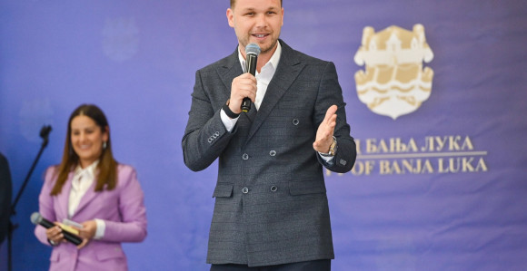 Stanivuković za rođendan BN: Podarili ste nešto veliko svijetu