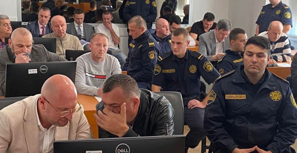 Tuzla: Nijedna kazna za zlostavljanje djevojčica