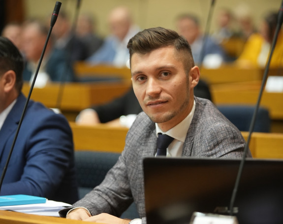 Vlast podilazi firmama i uništava domaću proizvodnju