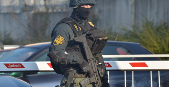 U akciji "Piramida" pronađena droga, 19 uhapšenih