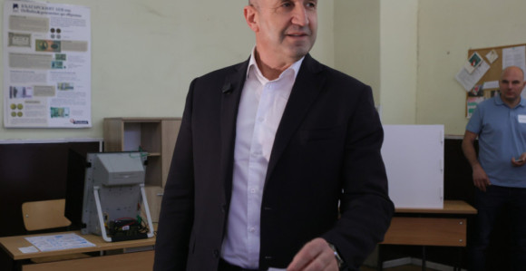 Stranka Rumena Radeva osvojila najviše glasova