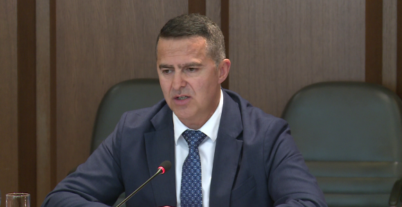 Kajganić ponovo pokušava da spriječi javno saslušanje Pašića