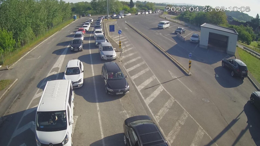 Гужва на прелазима Доња Градина и Велика Кладуша