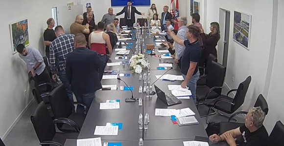 Opšta tuča tokom sjednice, kamera sve zabilježila (VIDEO)