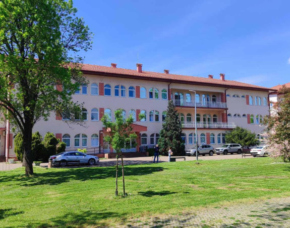 Trojici određen pritvor zbog više krivičnih djela