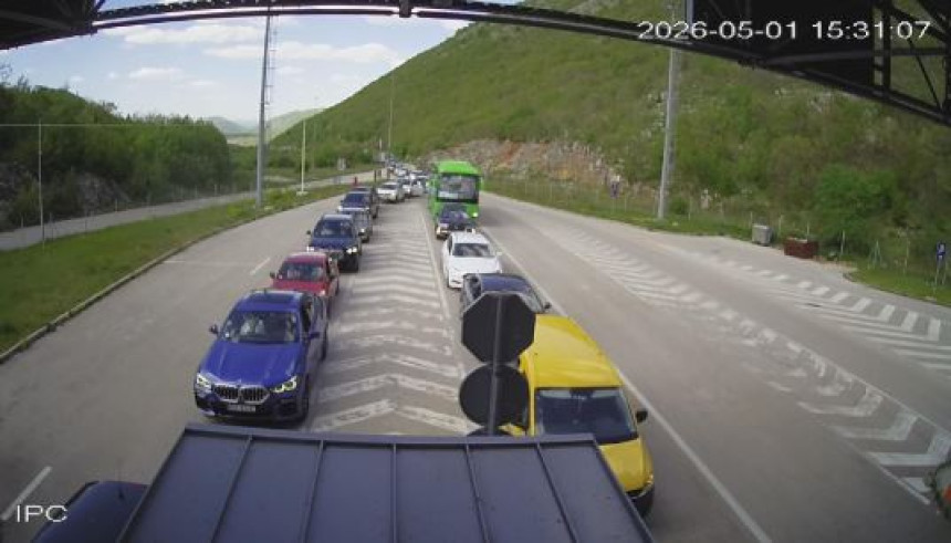 Zabilježene duge kolone na većini graničnih prelaza
