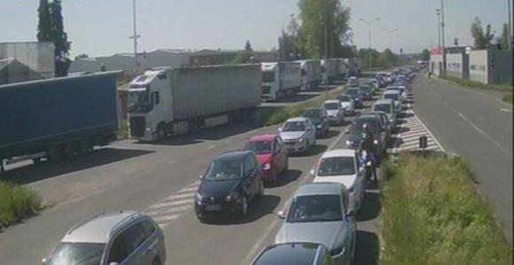 Nakon praznika: Kilometarske kolone na izlazu iz BiH