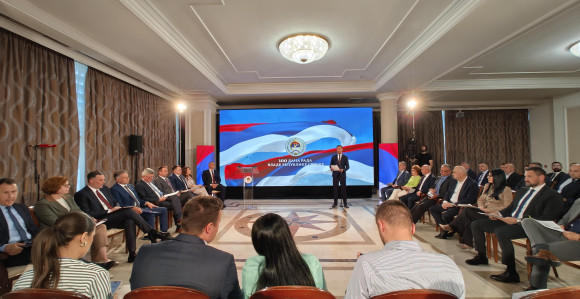 Problemi na sve strane, a Minić ponosan na rad Vlade Srpske