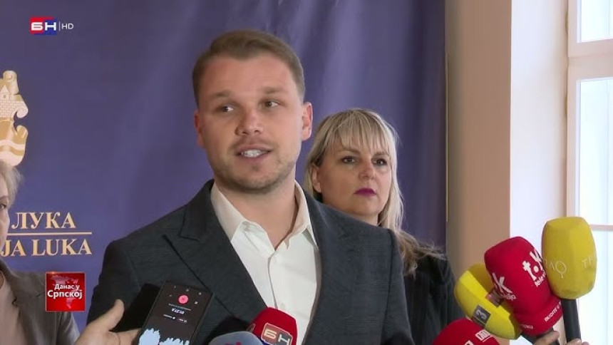 Miniću, kakve vam zakone podmeću pa ih brzo povlačite?