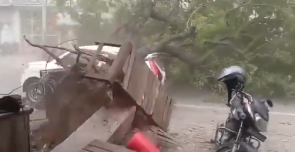 Jezivo nevrijeme u Indiji, više od 100 osoba stradalo